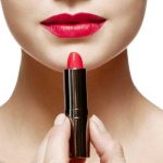How makeup affects self-esteem?